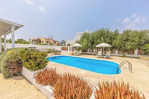 Villa Akti