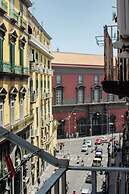 MAESTOSA CASA IN NAPOLI CENTRO