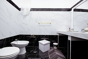 MAESTOSA CASA IN NAPOLI CENTRO