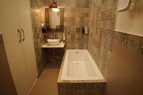 Artistik Abode By Stay Banaras