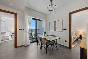 Modern Apartment w/ Balcony & Pool Access