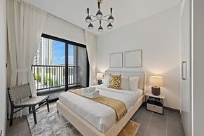 Modern Apartment w/ Balcony & Pool Access