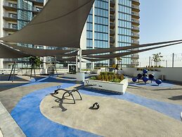 Modern Apartment w/ Balcony & Pool Access