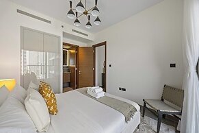 Modern Apartment w/ Balcony & Pool Access