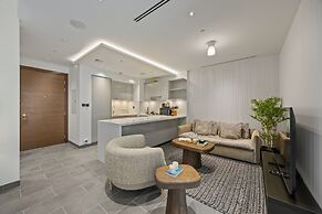 Modern Apartment w/ Balcony & Pool Access