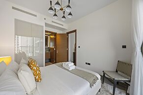 Modern Apartment w/ Balcony & Pool Access