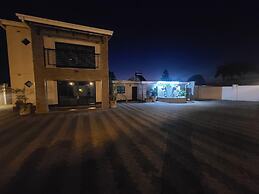 Luxurious 6 bed 6 Baths in Sunridge - 2299