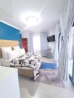 Luxurious 6 bed 6 Baths in Sunridge - 2299