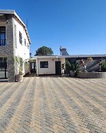 Luxurious 6 bed 6 Baths in Sunridge - 2299