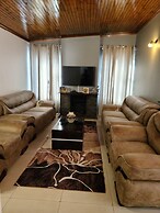 Luxurious 6 bed 6 Baths in Sunridge - 2299