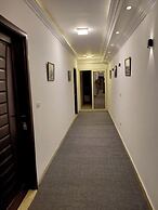 Pearl pyramids Inn