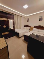 Pearl pyramids Inn