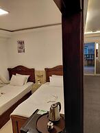 Pearl pyramids Inn