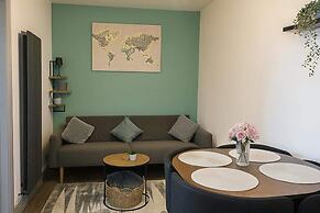2 Bed Flat - Sleeps 5 - Parking - Wifi