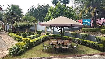 Eden Springs Hotel