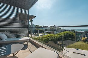 Bright Villa w Pool Outdoor Grill