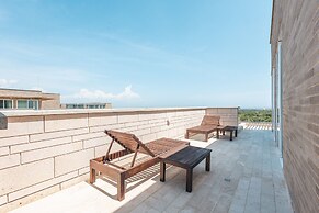Oceanview 3BR Condo w spa gym