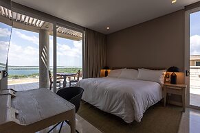 Oceanview 3BR Condo w spa gym