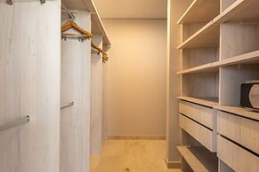 Oceanview 3BR Condo w spa gym