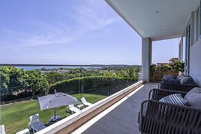 Tropical Villa w Pool Dock Access