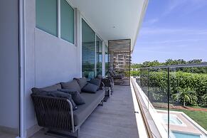 Tropical Villa w Pool Dock Access