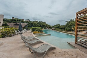 Tropical Villa w Pool Dock Access