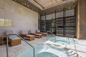Coastal Villa w Dock Access Pools