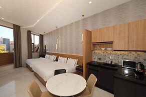 La villa luxury suites