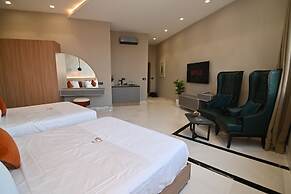 La villa luxury suites