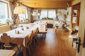 Garni Cir
