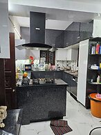 Charming Chennai Home With Modern Amenities