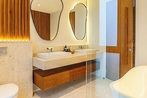 Villa Casa La Brisa by RPM