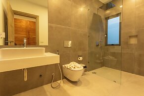 3BR Villa Hill Views Saltwater Pool V133