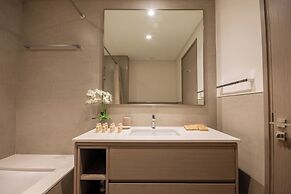 Grande Signature Residences - Downtown