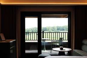 Changbai Mountain Lanpu Design Hotel