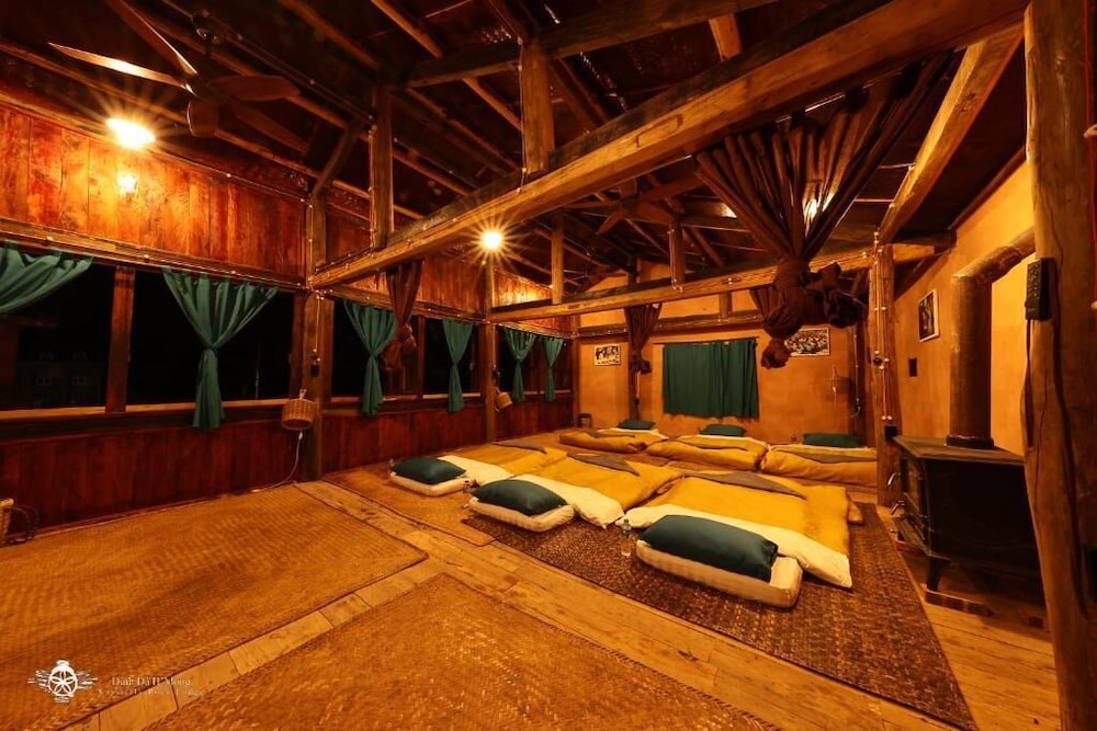 Dinh Đá H'Mông - Karsterly Rock Lodge