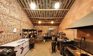 Dinh Đá H'Mông - Karsterly Rock Lodge
