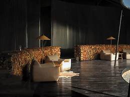 Hongyuan Weilu Nomadic Luxury Camp