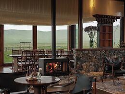 Hongyuan Weilu Nomadic Luxury Camp