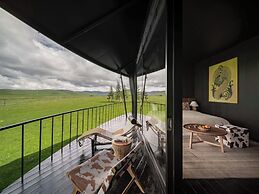 Hongyuan Weilu Nomadic Luxury Camp