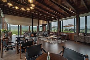 Hongyuan Weilu Nomadic Luxury Camp