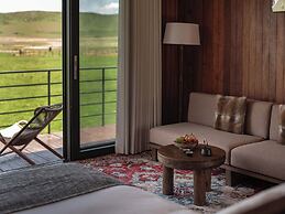 Hongyuan Weilu Nomadic Luxury Camp