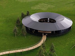 Hongyuan Weilu Nomadic Luxury Camp