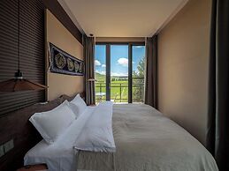 Hongyuan Weilu Nomadic Luxury Camp