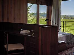 Hongyuan Weilu Nomadic Luxury Camp