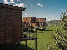 Hongyuan Weilu Nomadic Luxury Camp