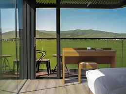 Hongyuan Weilu Nomadic Luxury Camp