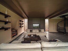 Hongyuan Weilu Nomadic Luxury Camp