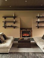 Hongyuan Weilu Nomadic Luxury Camp
