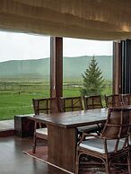 Hongyuan Weilu Nomadic Luxury Camp